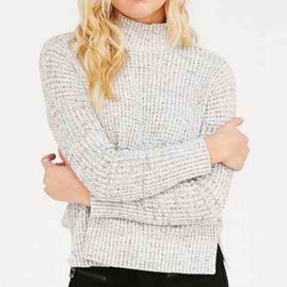 Urban Outfitters BDG gray waffle knit semi cropped mock neck sweater S